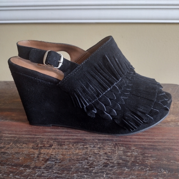 Lucky Brand Jeena Black Suede Fringe Wedge Sandals Size 9 - Picture 1 of 9